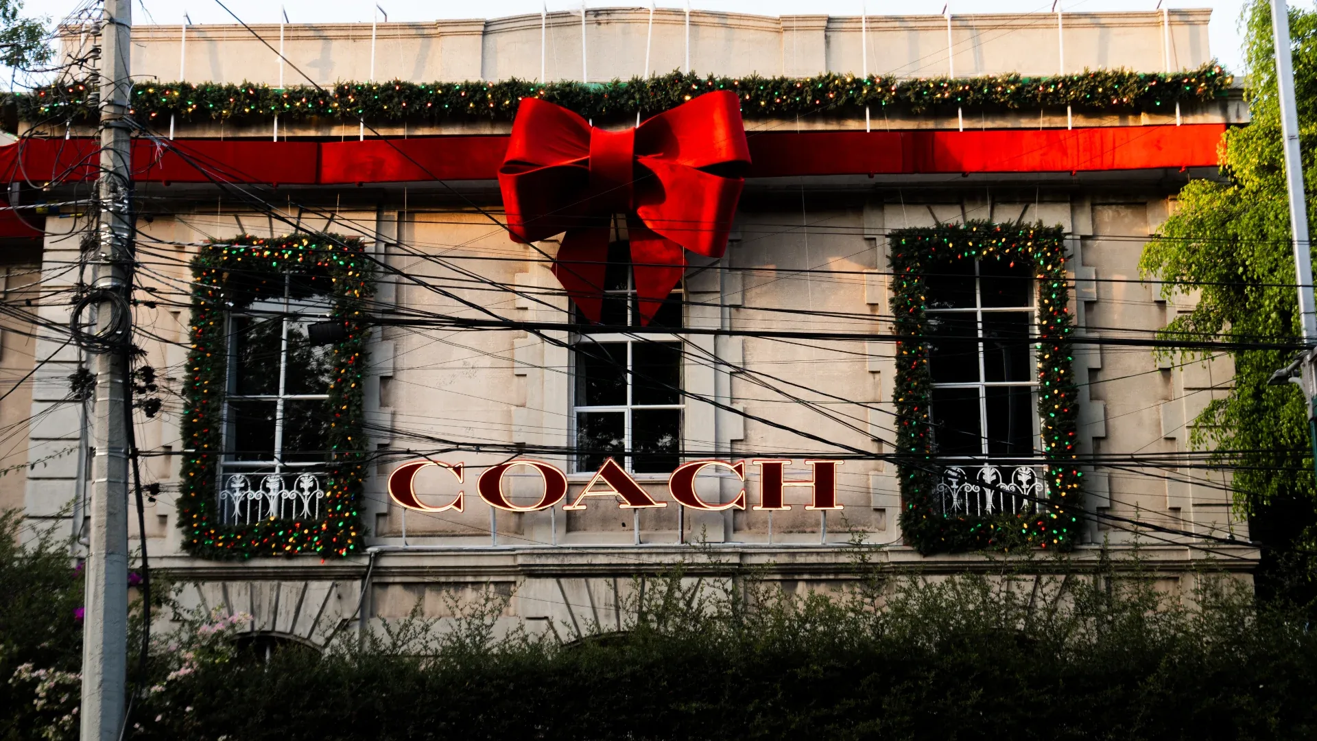 COACH